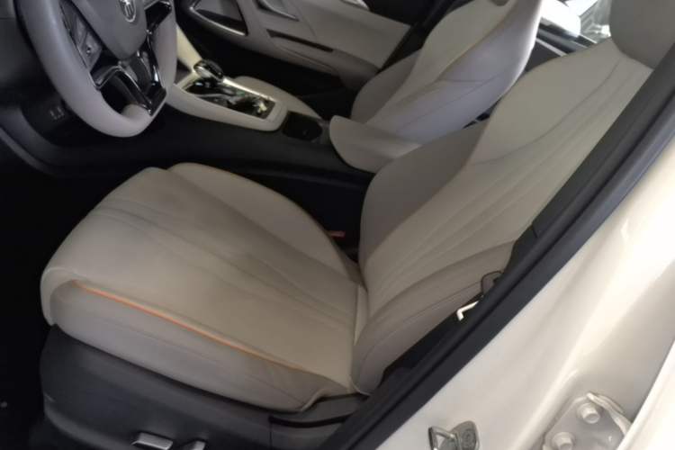 Used BYD Song Pro New Energy 2024 HONOR Edition DM-i 71KM Beyond Model Left Front Seat