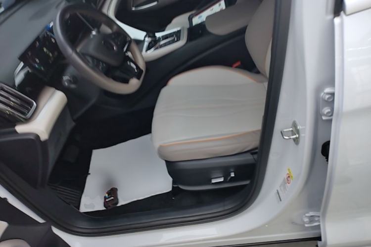 Used BYD Song Pro New Energy 2024 HONOR Edition DM-i 71KM Navigation Model Left Front Seat