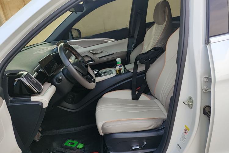 Used BYD Song Pro New Energy 2024 HONOR Edition DM-i 71KM Navigation Model Left Front Seat