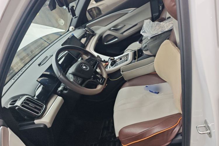 Used BYD Song Pro New Energy 2024 HONOR Edition DM-i 71KM Navigation Model Left Front Seat