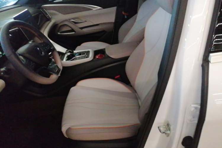 Used BYD Song Pro New Energy 2024 HONOR Edition DM-i 71KM Navigation Model Left Front Seat