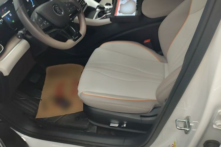 Used BYD Song Pro New Energy 2024 HONOR Edition DM-i 71KM Navigation Model Left Front Seat