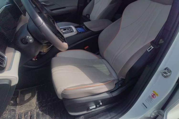 Used BYD Song Pro New Energy 2024 HONOR Edition DM-i 71KM Navigation Model Left Front Seat