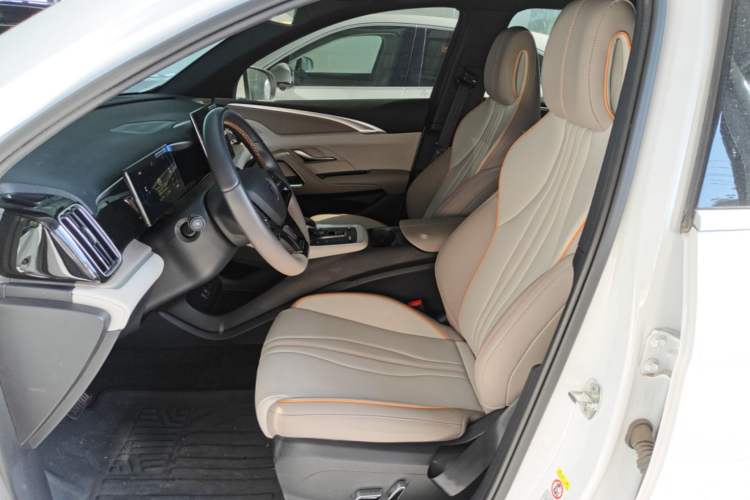 Used BYD Song Pro New Energy 2024 HONOR Edition DM-i 71KM Navigation Model Left Front Seat