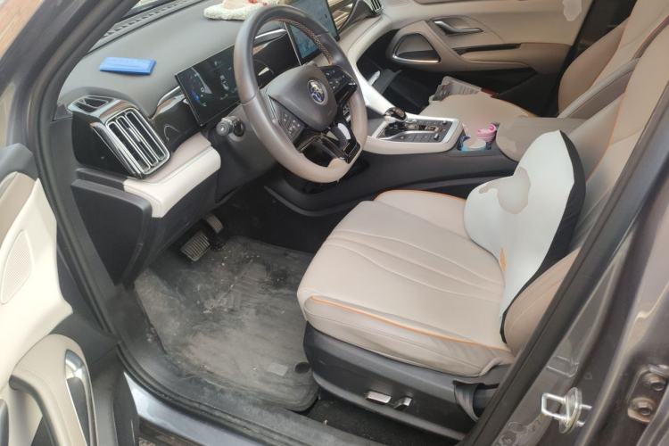 Used BYD Song Pro New Energy 2024 HONOR Edition DM-i 71KM Navigation Model Left Front Seat