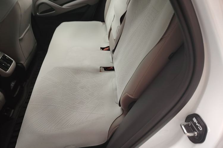 Used BYD Song Pro New Energy 2024 HONOR Edition DM-i 71KM Navigation Model Left Rear Seat