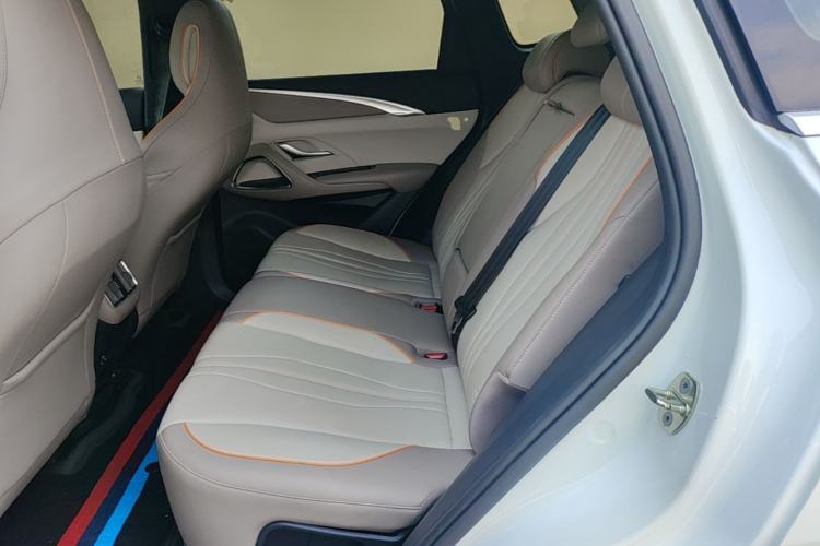 Used BYD Song Pro New Energy 2024 HONOR Edition DM-i 71KM Navigation Model Left Rear Seat