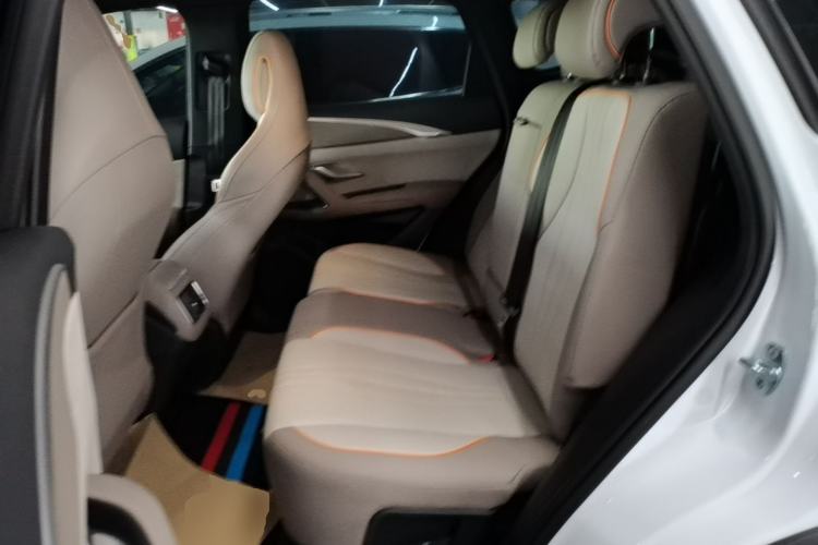 Used BYD Song Pro New Energy 2024 HONOR Edition DM-i 71KM Navigation Model Left Rear Seat