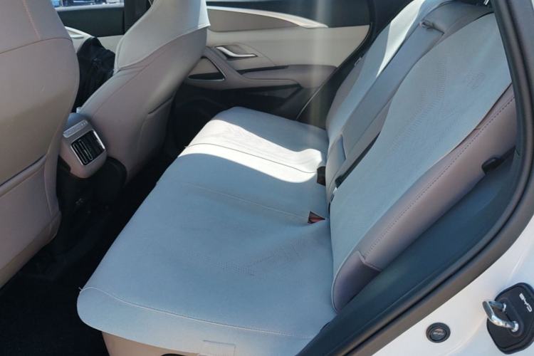 Used BYD Song Pro New Energy 2024 HONOR Edition DM-i 71KM Navigation Model Left Rear Seat