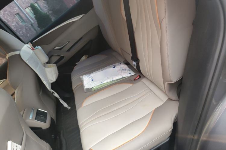 Used BYD Song Pro New Energy 2024 HONOR Edition DM-i 71KM Navigation Model Left Rear Seat