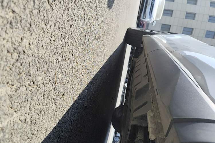 Used BYD Song Pro New Energy 2024 HONOR Edition DM-i 110KM Excellence Model Left Side Sill
