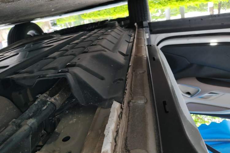 Used BYD Song Pro New Energy 2024 HONOR Edition DM-i 71KM Navigation Model Left Side Sill