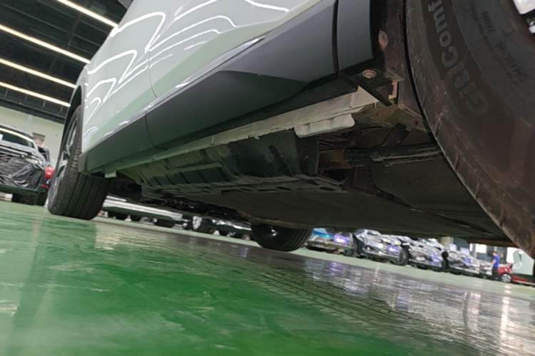 Used BYD Song Pro New Energy 2024 HONOR Edition DM-i 110KM Excellence Model Left Side Sill