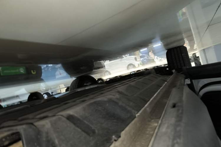 Used BYD Song Pro New Energy 2024 HONOR Edition DM-i 71KM Navigation Model Left Side Sill