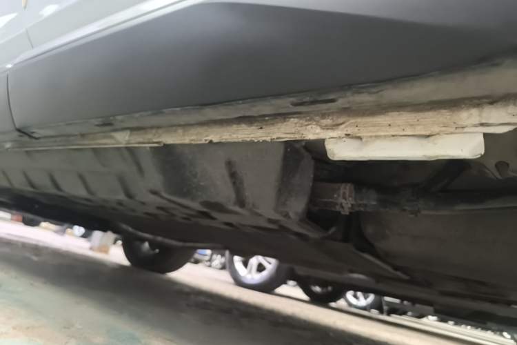 Used BYD Song Pro New Energy 2024 HONOR Edition DM-i 71KM Navigation Model Left Side Sill