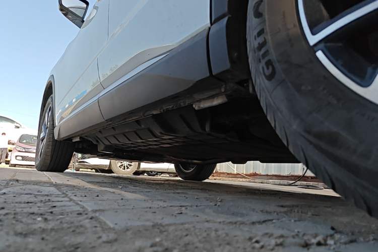 Used BYD Song Pro New Energy 2024 HONOR Edition DM-i 71KM Navigation Model Left Side Sill