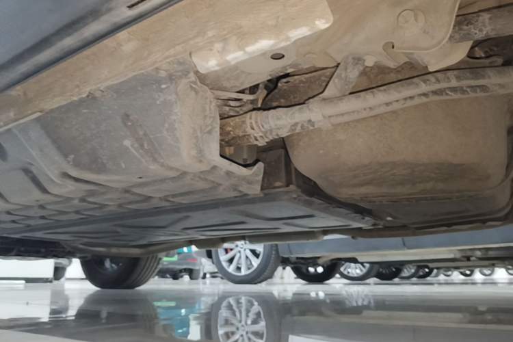 Used BYD Song Pro New Energy 2024 HONOR Edition DM-i 71KM Navigation Model Left Side Sill