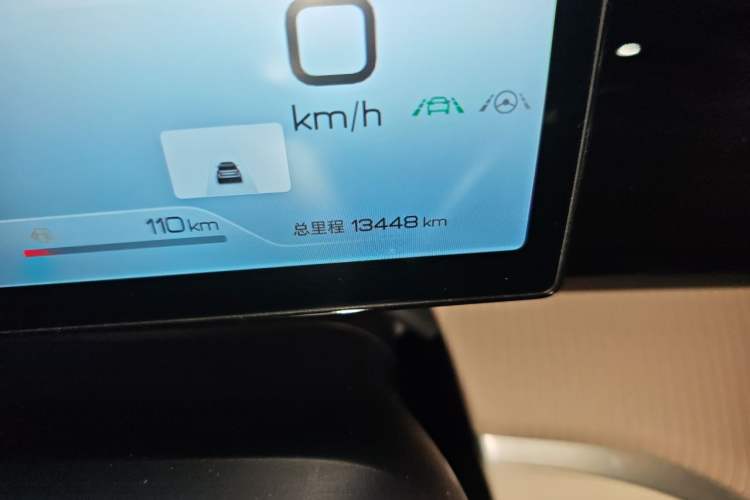 Used BYD Song Pro New Energy 2024 HONOR Edition DM-i 110KM Beyond Model Odometer Close Up