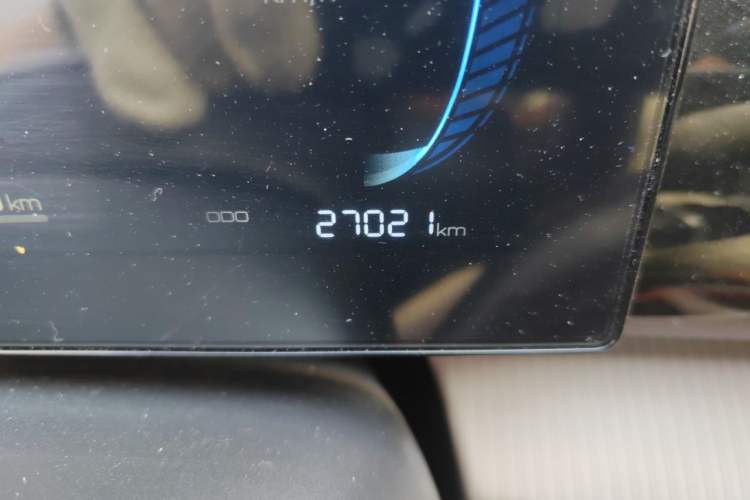 Used BYD Song Pro New Energy 2024 HONOR Edition DM-i 71KM Navigation Model Odometer Close Up