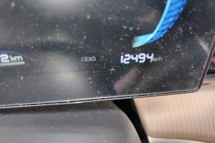 Used BYD Song Pro New Energy 2024 HONOR Edition DM-i 71KM Leading Model Odometer Close Up