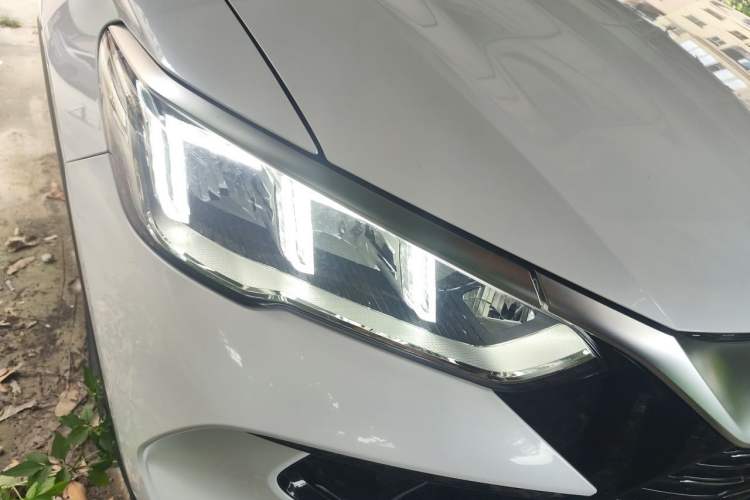 Used BYD Song Pro New Energy 2024 HONOR Edition DM-i 71KM Leading Model Right Front Headlight
