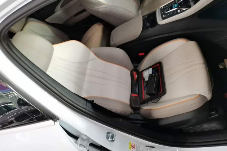 Used BYD Song Pro New Energy 2024 HONOR Edition DM-i 71KM Navigation Model Right Front Seat