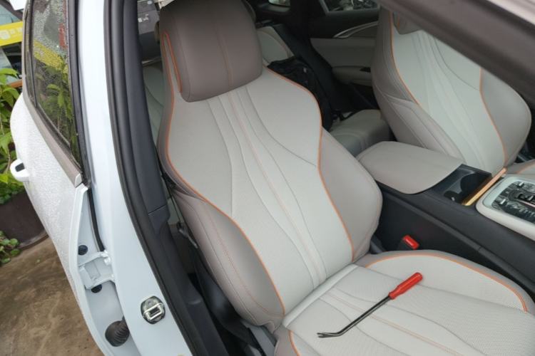 Used BYD Song Pro New Energy 2024 HONOR Edition DM-i 110KM Excellence Model Right Front Seat