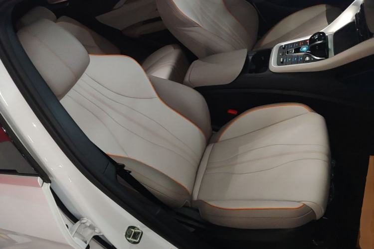 Used BYD Song Pro New Energy 2024 HONOR Edition DM-i 110KM Beyond Model Right Front Seat