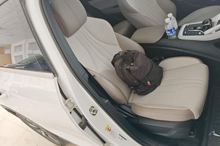 Used BYD Song Pro New Energy 2024 HONOR Edition DM-i 71KM Leading Model Right Front Seat