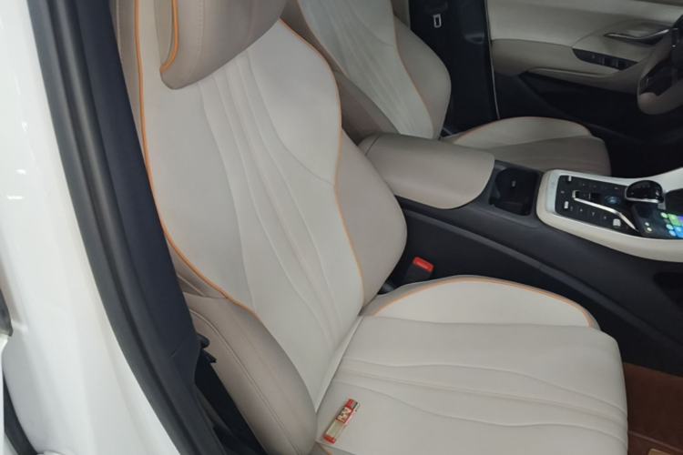 Used BYD Song Pro New Energy 2024 HONOR Edition DM-i 71KM Navigation Model Right Front Seat