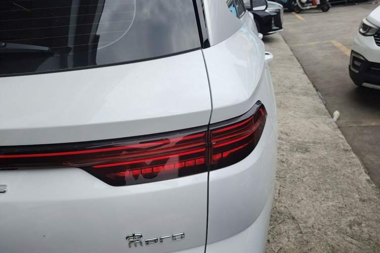 Used BYD Song Pro New Energy 2024 HONOR Edition DM-i 71KM Navigation Model Right Rear Taillight