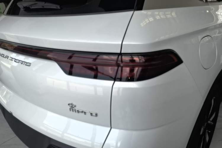 Used BYD Song Pro New Energy 2024 HONOR Edition DM-i 71KM Beyond Model Right Rear Taillight