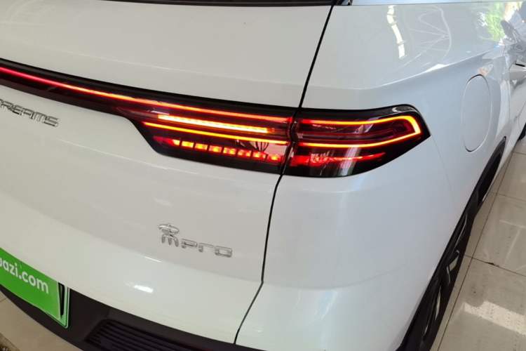 Used BYD Song Pro New Energy 2024 HONOR Edition DM-i 71KM Navigation Model Right Rear Taillight