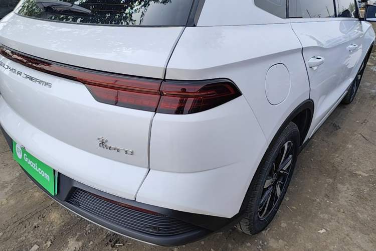 Used BYD Song Pro New Energy 2024 HONOR Edition DM-i 110KM Beyond Model Right Rear Taillight