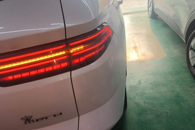 Used BYD Song Pro New Energy 2024 HONOR Edition DM-i 71KM Leading Model Right Rear Taillight