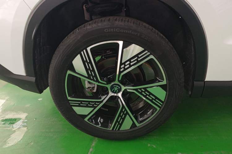 Used BYD Song Pro New Energy 2024 HONOR Edition DM-i 110KM Excellence Model Right Rear Wheel Hub