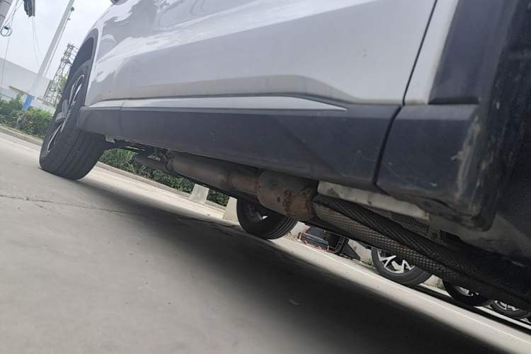 Used BYD Song Pro New Energy 2024 HONOR Edition DM-i 71KM Navigation Model Right Side Sill