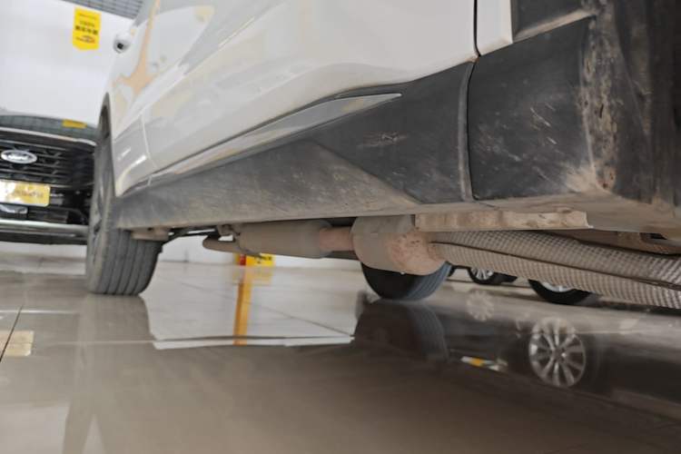 Used BYD Song Pro New Energy 2024 HONOR Edition DM-i 71KM Navigation Model Right Side Sill