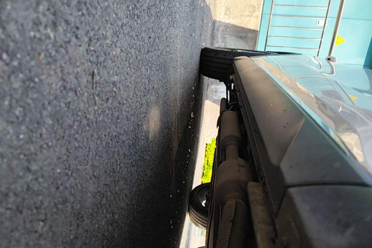 Used BYD Song Pro New Energy 2024 HONOR Edition DM-i 110KM Excellence Model Right Side Sill