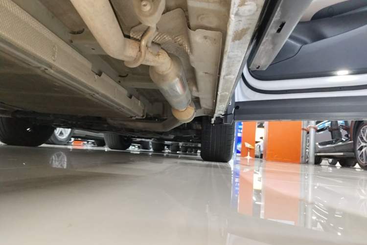 Used BYD Song Pro New Energy 2024 HONOR Edition DM-i 71KM Navigation Model Right Side Sill
