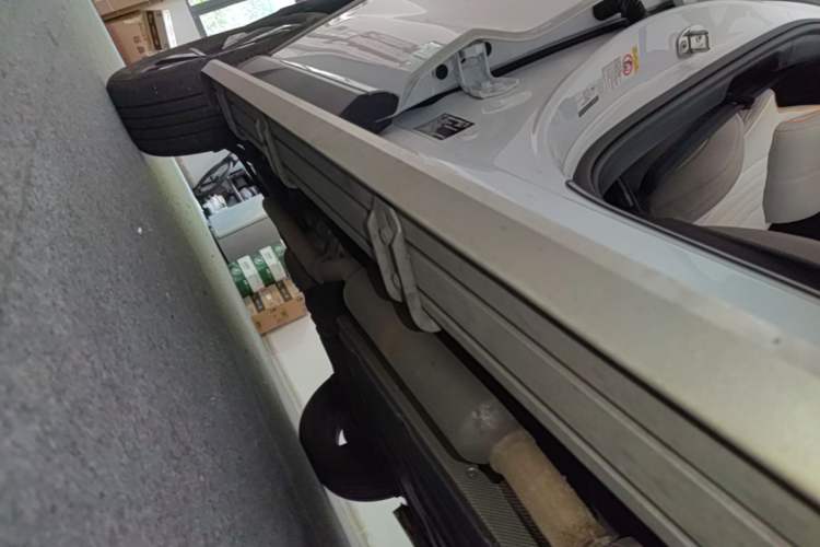Used BYD Song Pro New Energy 2024 HONOR Edition DM-i 71KM Navigation Model Right Side Sill