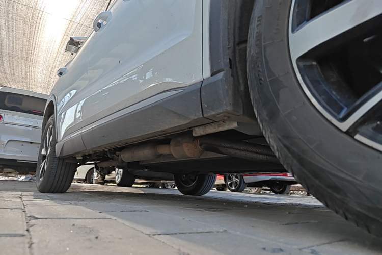Used BYD Song Pro New Energy 2024 HONOR Edition DM-i 71KM Navigation Model Right Side Sill