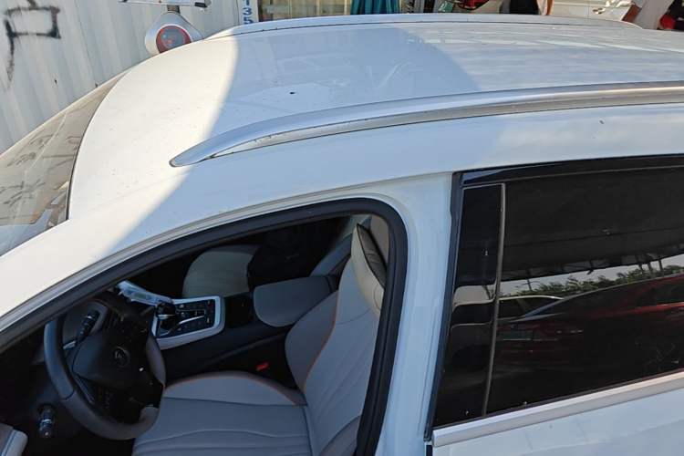 Used BYD Song Pro New Energy 2024 HONOR Edition DM-i 71KM Navigation Model Roof