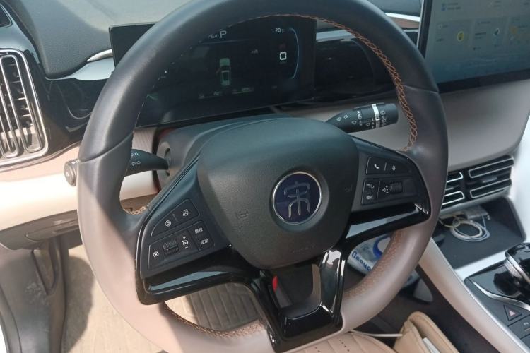 Used BYD Song Pro New Energy 2024 HONOR Edition DM-i 71KM Leading Model Steering Wheel