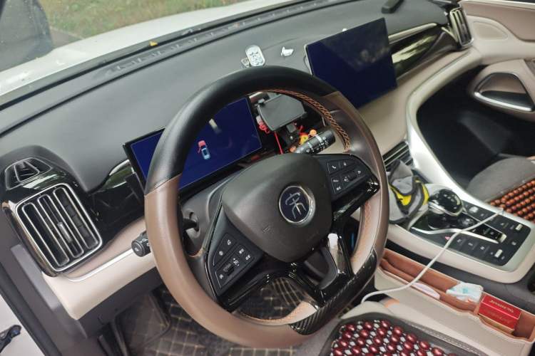 Used BYD Song Pro New Energy 2024 HONOR Edition DM-i 71KM Navigation Model Steering Wheel