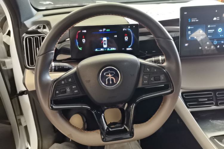 Used BYD Song Pro New Energy 2024 HONOR Edition DM-i 71KM Navigation Model Steering Wheel