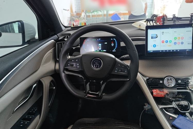 Used BYD Song Pro New Energy 2024 HONOR Edition DM-i 71KM Navigation Model Steering Wheel