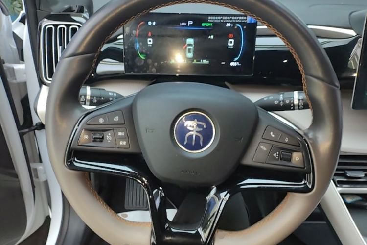 Used BYD Song Pro New Energy 2024 HONOR Edition DM-i 71KM Navigation Model Steering Wheel