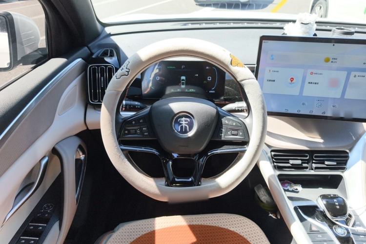 Used BYD Song Pro New Energy 2024 HONOR Edition DM-i 71KM Navigation Model Steering Wheel