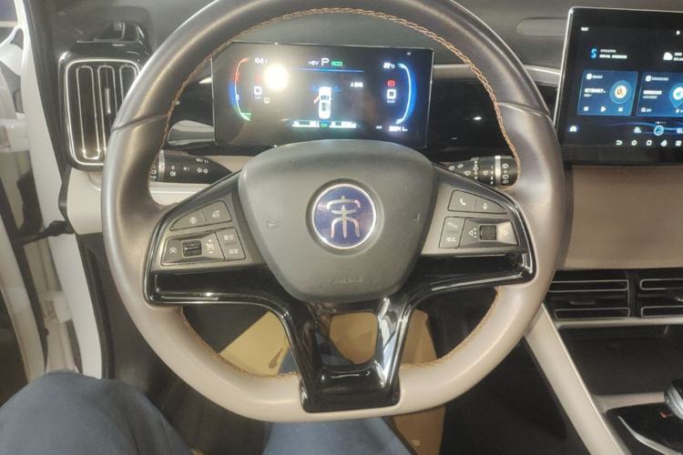 Used BYD Song Pro New Energy 2024 HONOR Edition DM-i 71KM Navigation Model Steering Wheel